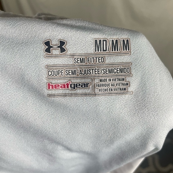 Women's Under Armour Running Shorts Size Medium Loose Athletic Heatgear Lined - Picture 4 of 4